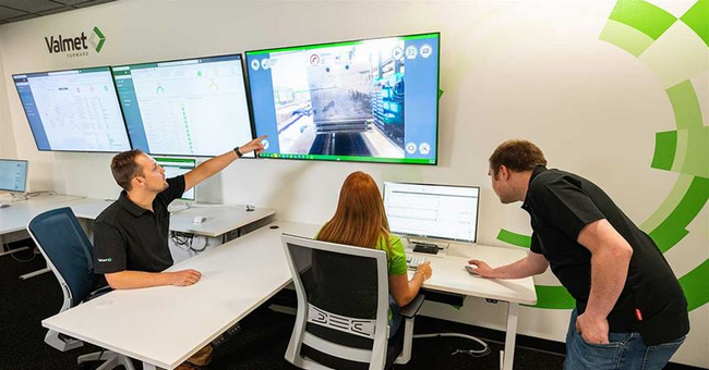 Valmet experts closely collaborate with customers in a new performance center in Appleton, Wisconsin, that will serve board, paper and tissue markets in North America with Industrial Internet and remote support services.  